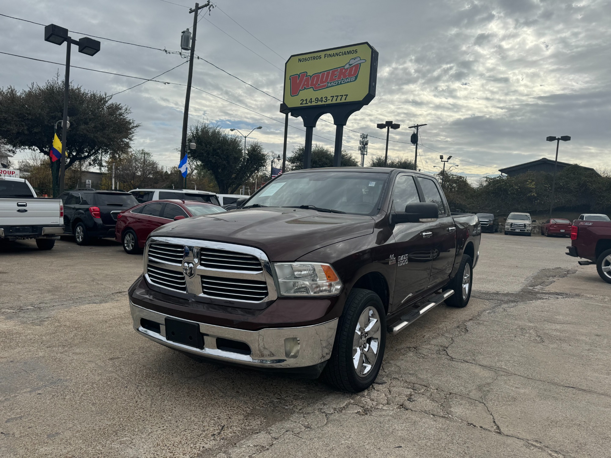 photo of 2013 RAM 1500 SLT Crew Cab SWB 4WD